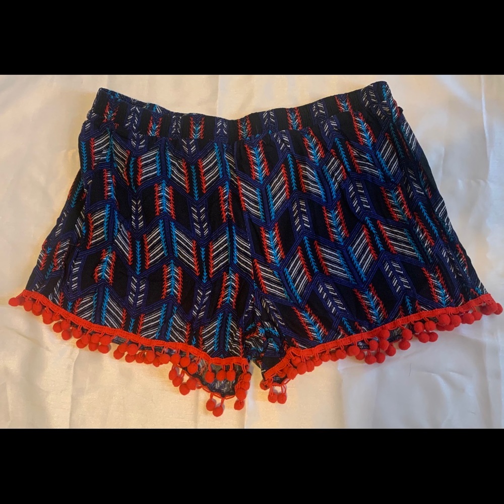 Cute Pom-Pom shorts!